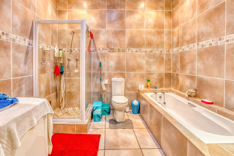 3 Bedroom Property for Sale in Sunnyridge Eastern Cape